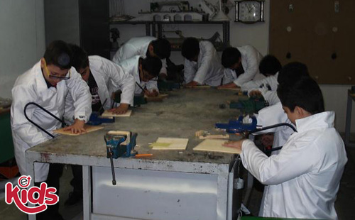 دبستان پسرانه کیهان